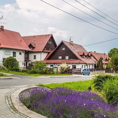 Hotel U Lip Trojanovice Frenštát pod Radhoštěm Exterior foto
